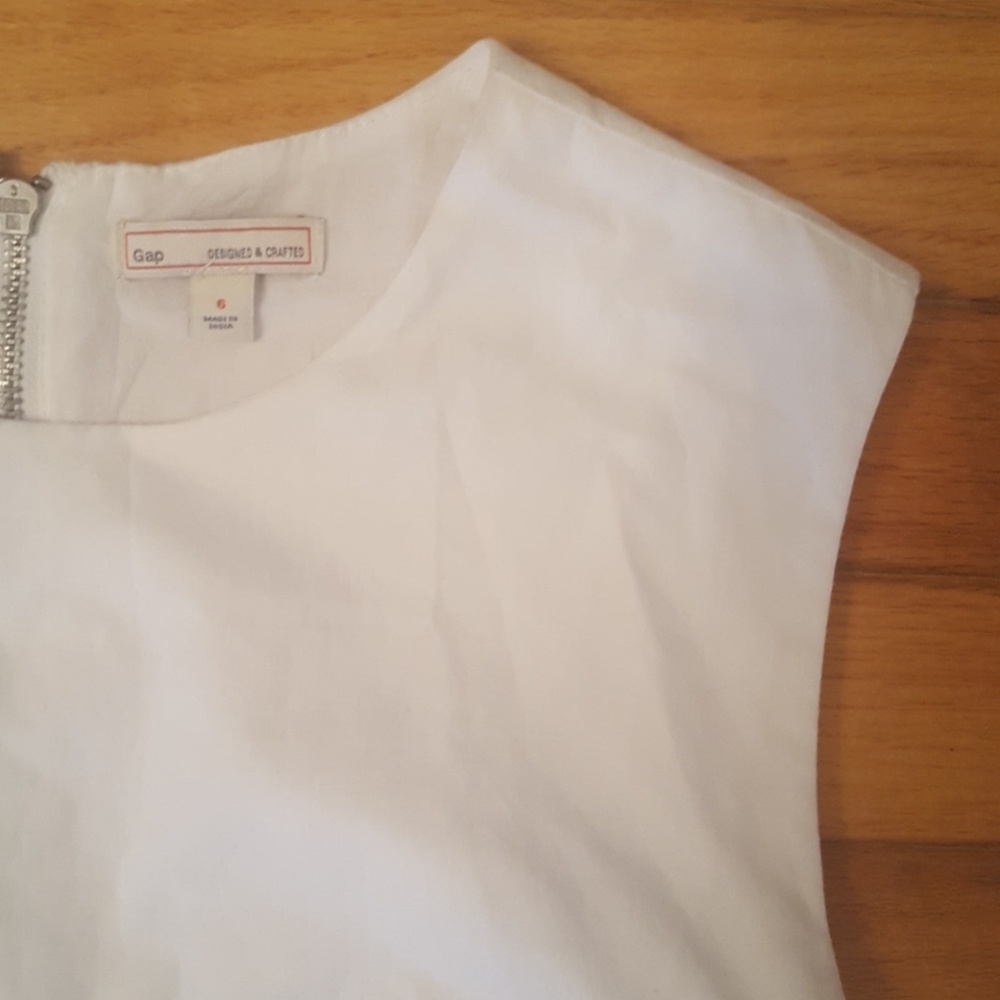 GAP Dress - Picture 3 of 6